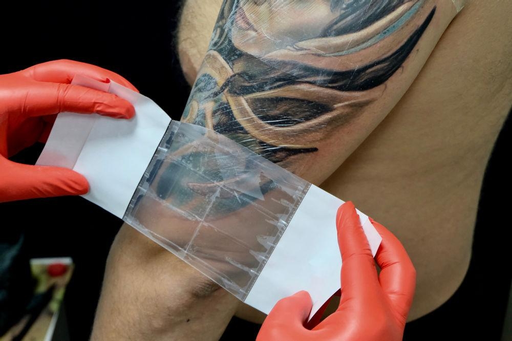 Как правильно использовать плёнку для заживления тату
